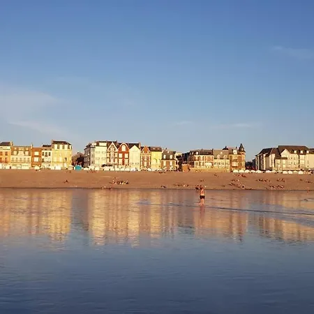 Apartment A 50m Reves Tranquilles Les Bains De *